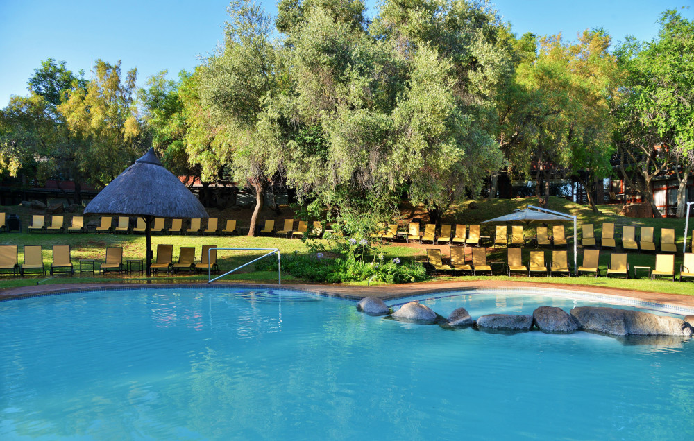 Swimming pool at Bakubung Bush Lodge