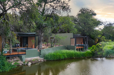 RockFig Safari Lodge suites beside the water in the Timbavati Reserve